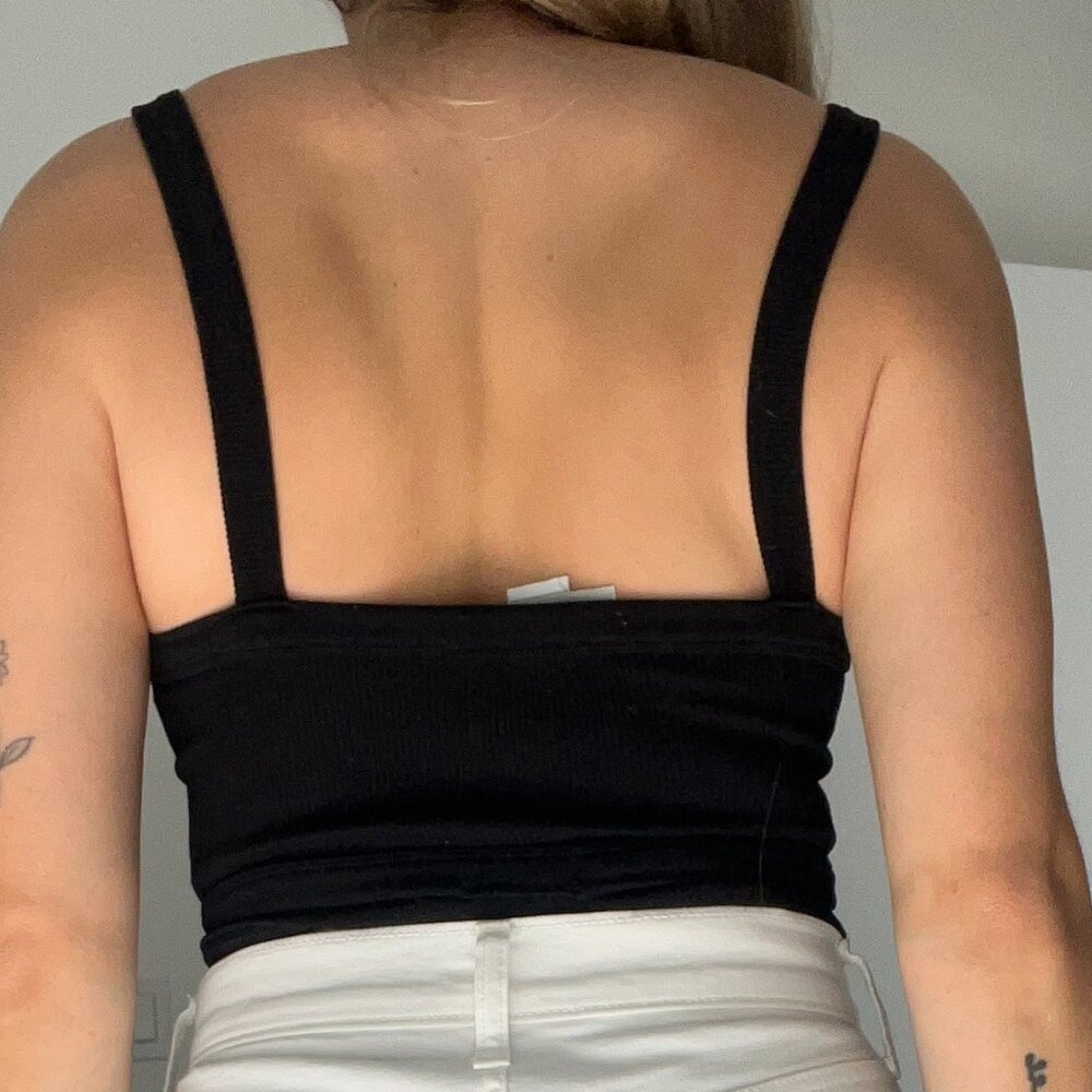 Black Ribbed CropTOP - Picture 3 of 3